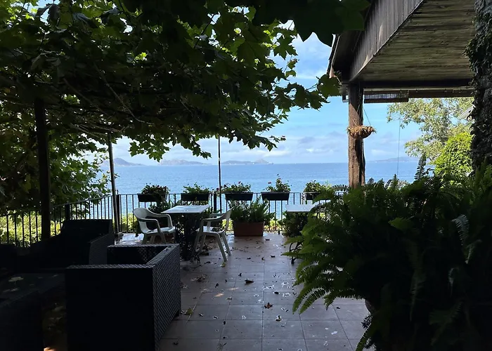 Peregrinos Al Pie Del Camino Vigo